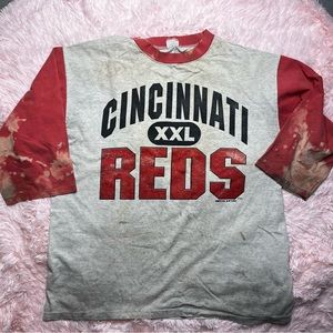 Vintage thrashed Cincinnati reds shirt XL